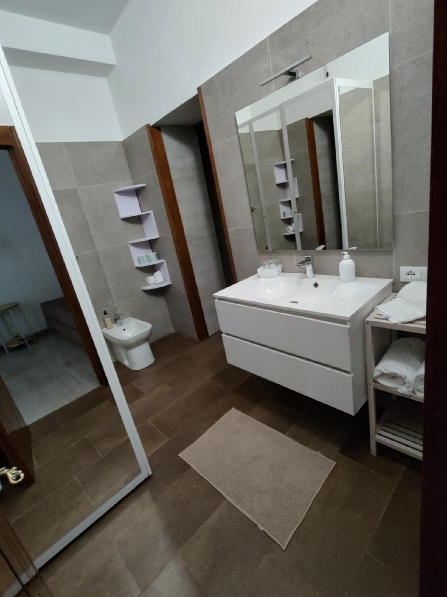 Verona Relax & Stay Rooms Ngoại thất bức ảnh