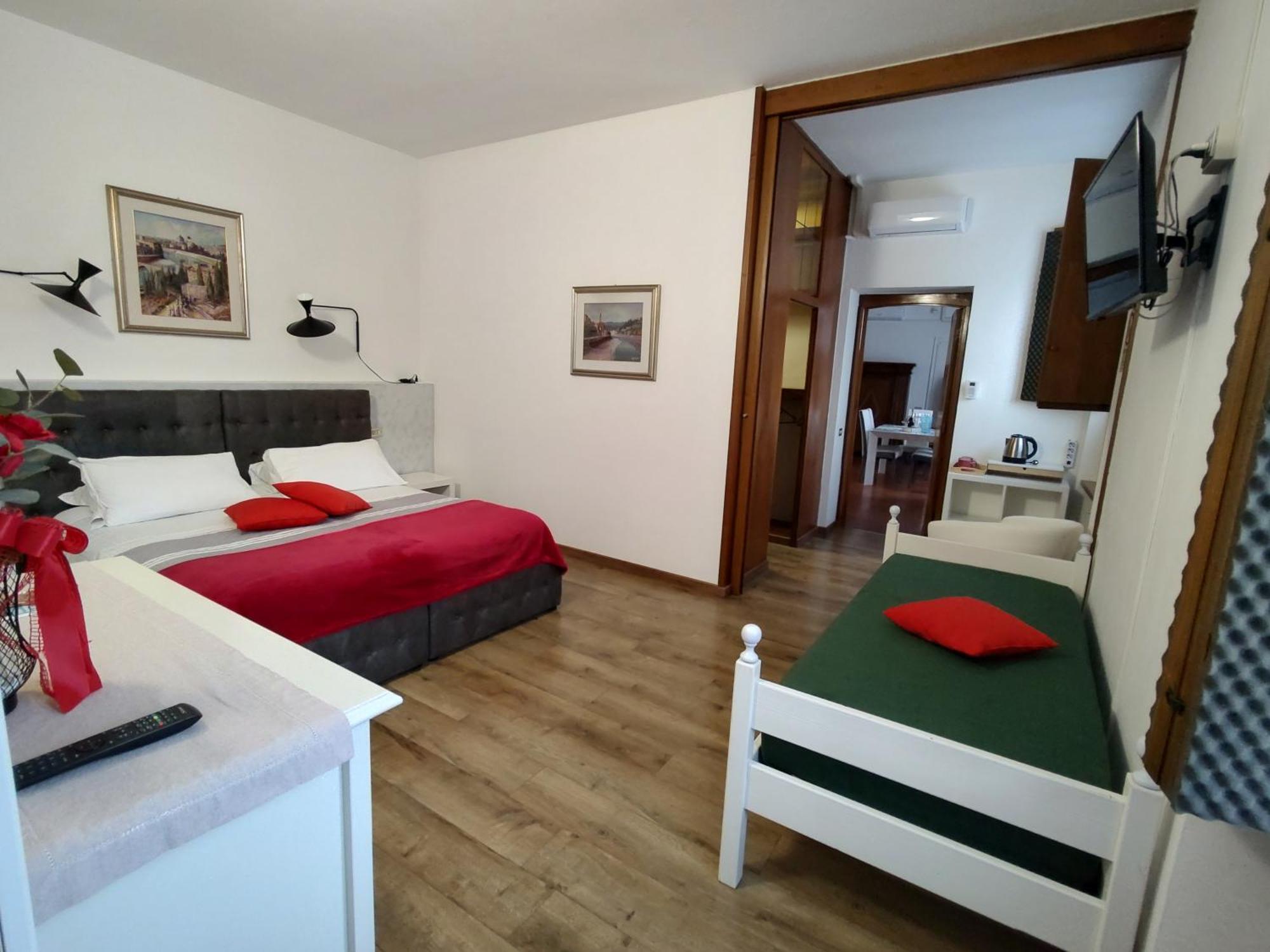 Verona Relax & Stay Rooms Ngoại thất bức ảnh